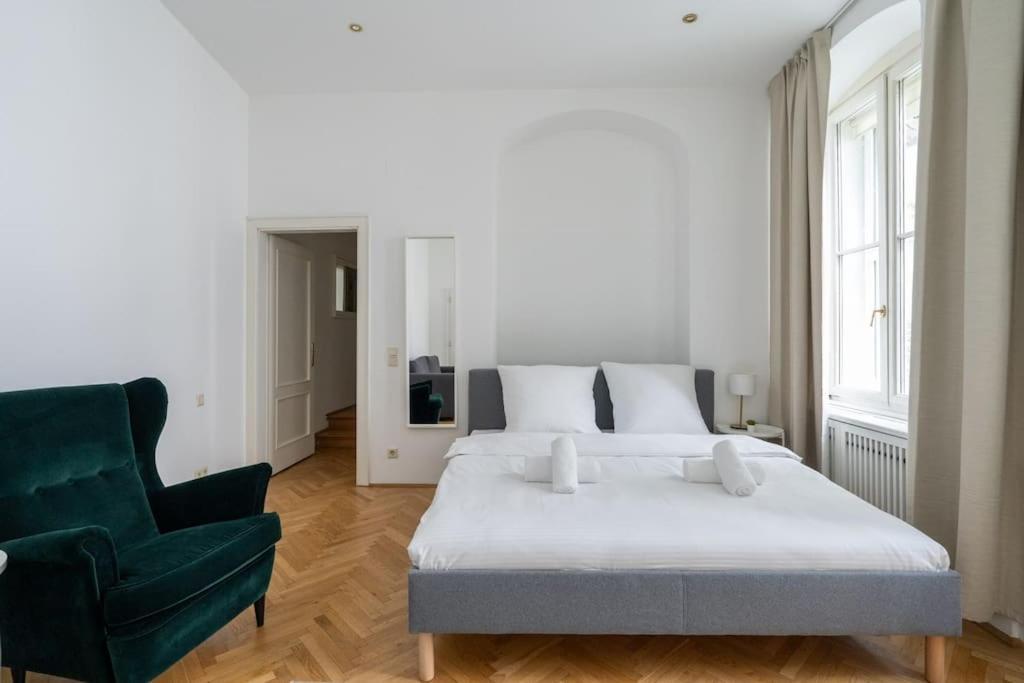 Historic Heart Apartment Wenen Buitenkant foto