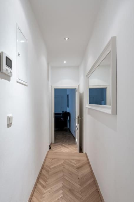 Historic Heart Apartment Wenen Buitenkant foto