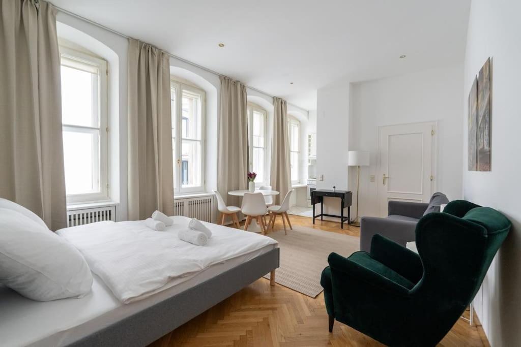 Historic Heart Apartment Wenen Buitenkant foto