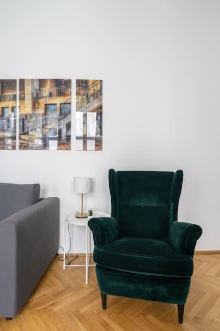 Historic Heart Apartment Wenen Buitenkant foto